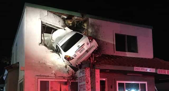 PICS: This car crash in California is quite unlike any we’ve ever seen PICS: This car crash in California is quite unlike any we’ve ever seen