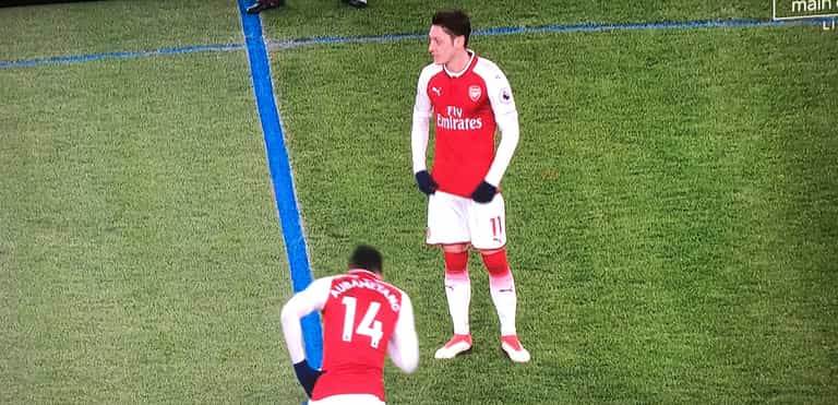 This is why the pitch markings in the Arsenal vs Man City match are blue This is why the pitch markings in the Arsenal vs Man City match are blue