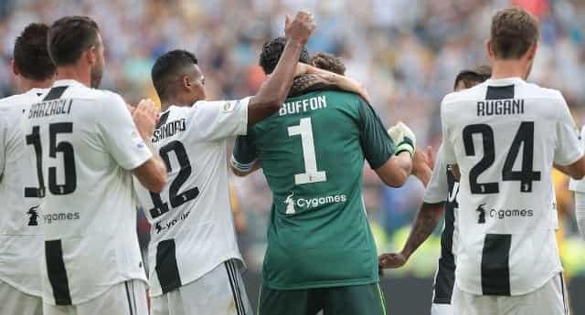 WATCH: Not a dry eye in the house as Gianluigi Buffon exits the field as a Juventus player for the final time WATCH: Not a dry eye in the house as Gianluigi Buffon exits the field as a Juventus player for the final time