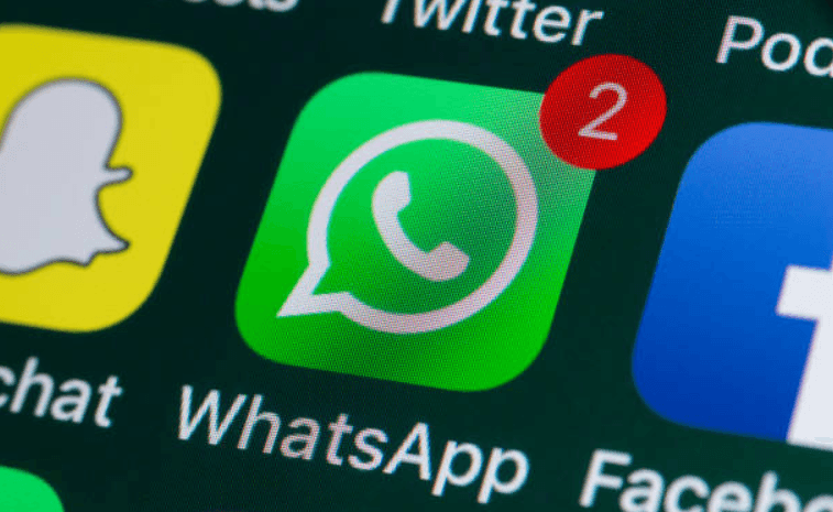 WhatsApp warns that it is banning users and their chat history is being deleted WhatsApp warns that it is banning users and their chat history is being deleted