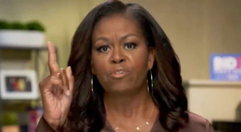 Michelle Obama tells Americans to vote for Biden “like our lives depend on it” Michelle Obama tells Americans to vote for Biden “like our lives depend on it”