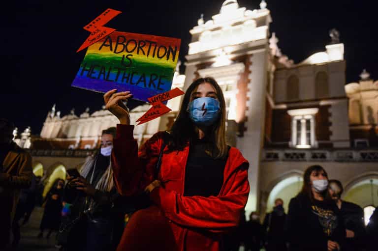 Poland delays abortion ban following nationwide mass protests Poland delays abortion ban following nationwide mass protests