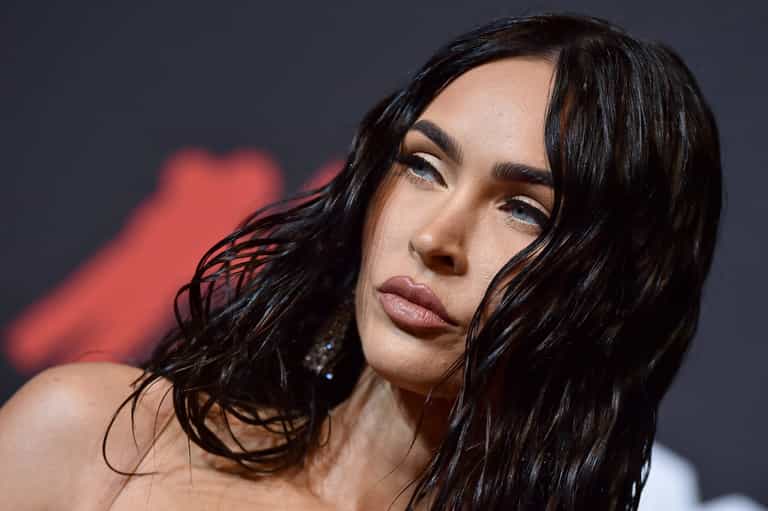Megan Fox reveals graphic sex confession about Machine Gun Kelly Megan Fox reveals graphic sex confession about Machine Gun Kelly