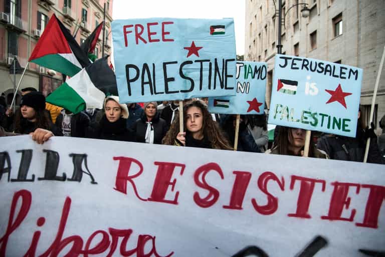 Sally Rooney debunks claims she won’t publish book in Hebrew over Israel Palestine conflict Sally Rooney debunks claims she won’t publish book in Hebrew over Israel Palestine conflict