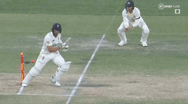Jos Buttler stands on own stumps as England lose against Australia in second test