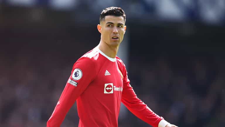 Police investigating after Cristiano Ronaldo appears to break fan’s phone Police investigating after Cristiano Ronaldo appears to break fan’s phone