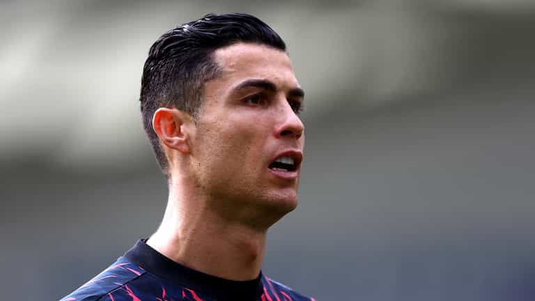 Erik ten Hag admits he cannot wait to work with ‘magnificent’ Cristiano Ronaldo Erik ten Hag admits he cannot wait to work with ‘magnificent’ Cristiano Ronaldo