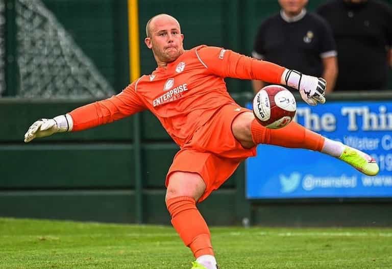 Non-league goalkeeper sent off for confronting fan who urinated in water bottle