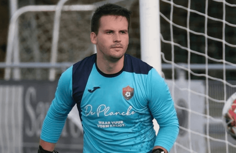 Goalkeeper dies seconds after saving penalty