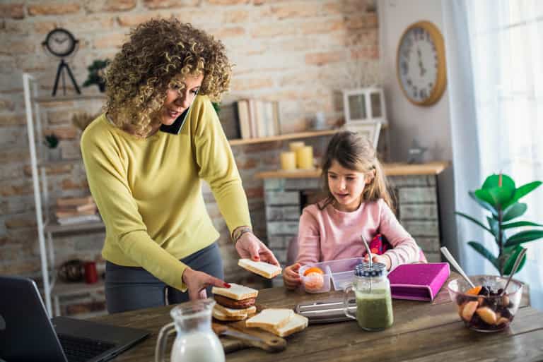 Mum slammed for making five weeks of school lunches at one time