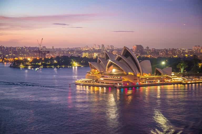 Australia looking for Brits to work there as visa change makes it easier for millions Australia looking for Brits to work there as visa change makes it easier for millions