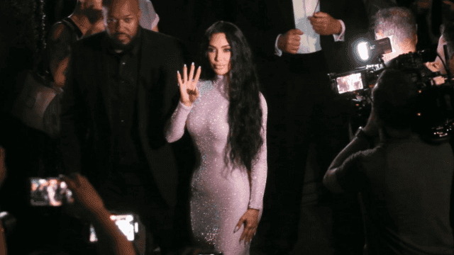 People who are obsessed with celebrities are less intelligent, study claims