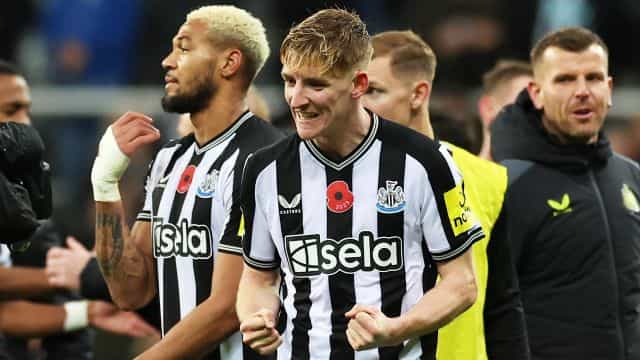 New technology reveals whether the ball went out of play before Newcastle’s winner vs Arsenal New technology reveals whether the ball went out of play before Newcastle’s winner vs Arsenal