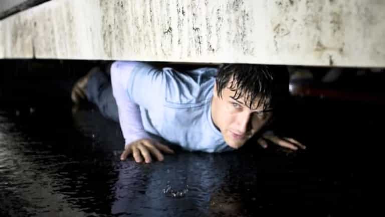 An extremely tense, underseen thriller movie is airing on TV tonight