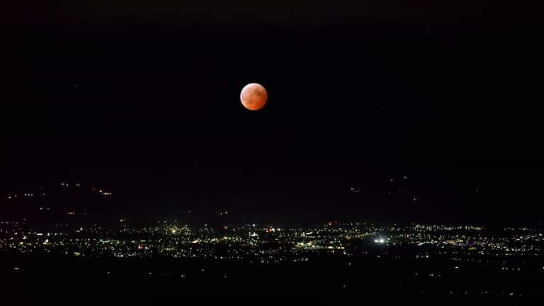 Exact time to see Strawberry Moon with phenomenon that won’t be seen again until 2043