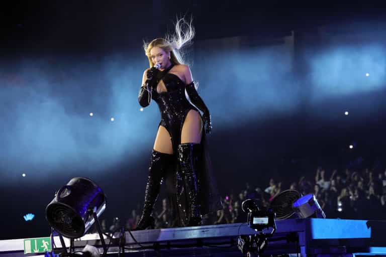 Beyonce ‘giving away free concert tickets’ after struggling to sell out shows