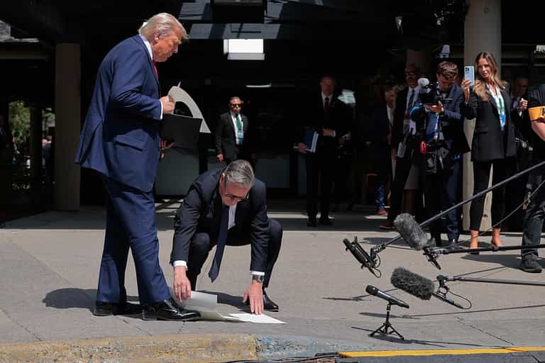 Donald Trump drops UK-US trade agreement during meeting with Starmer