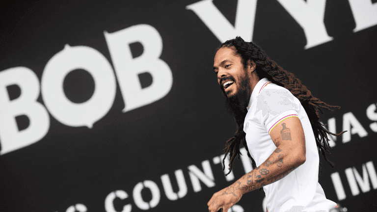 Glastonbury Festival says it is ‘appalled’ by Bob Vylan chants about IDF Glastonbury Festival says it is ‘appalled’ by Bob Vylan chants about IDF