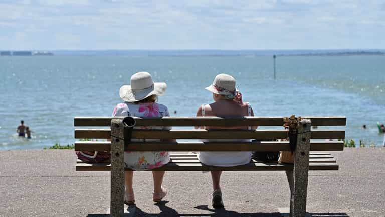 Met Office urge all British households to follow 11am rule