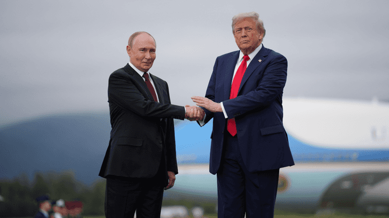 Russia shares unseen footage from Trump Putin meeting