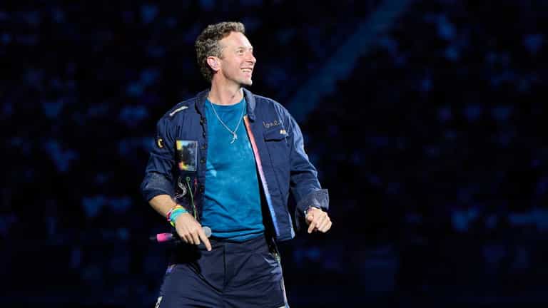 Coldplay fans divided as Chris Martin dedicates song to Charlie Kirk’s family