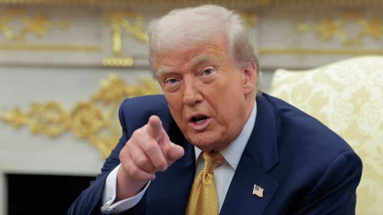 Internet notices one problem after Donald Trump claims to be alive