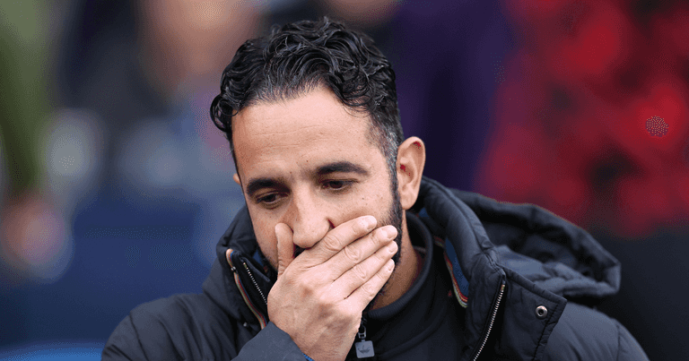 Who is favourite to replace Ruben Amorim at Manchester United?