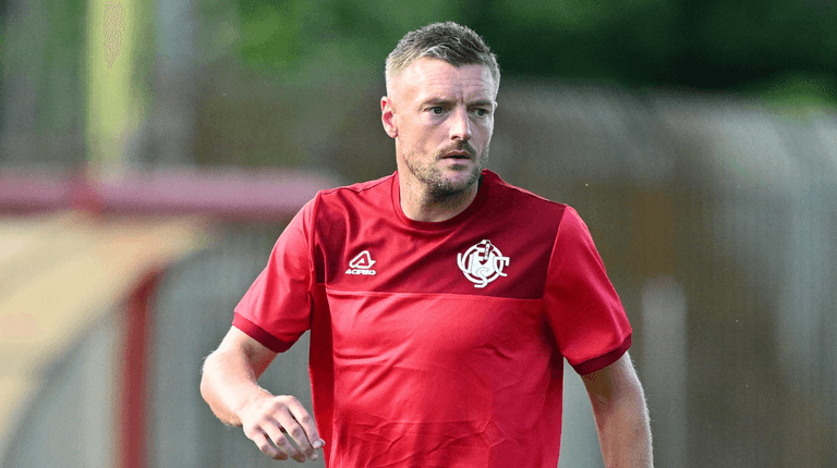 Jamie Vardy shuts down reporter mid press conference during Cremonese unveiling