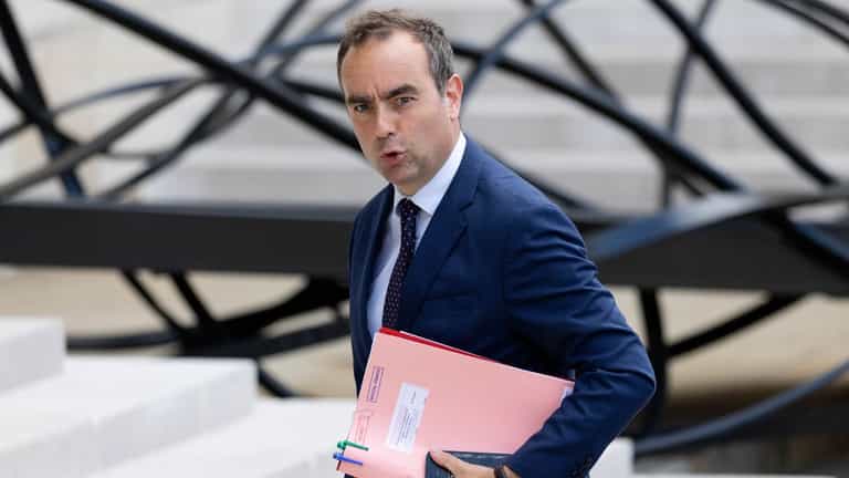 Macron reappoints Lecornu as French PM, four days after he quit