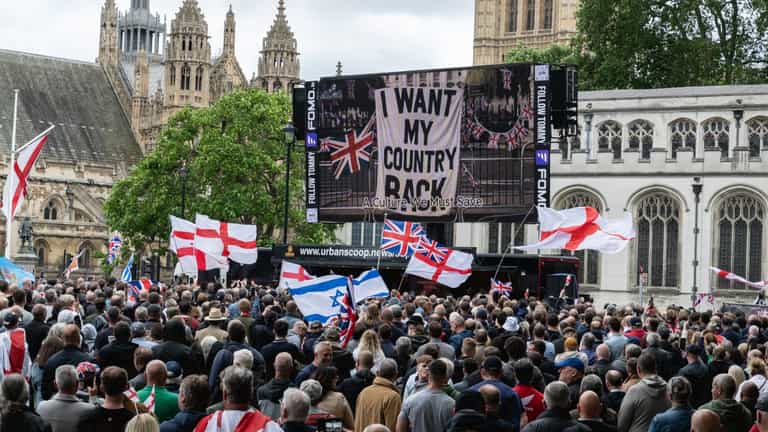 UK faces ‘frightening increase in national division and decline’