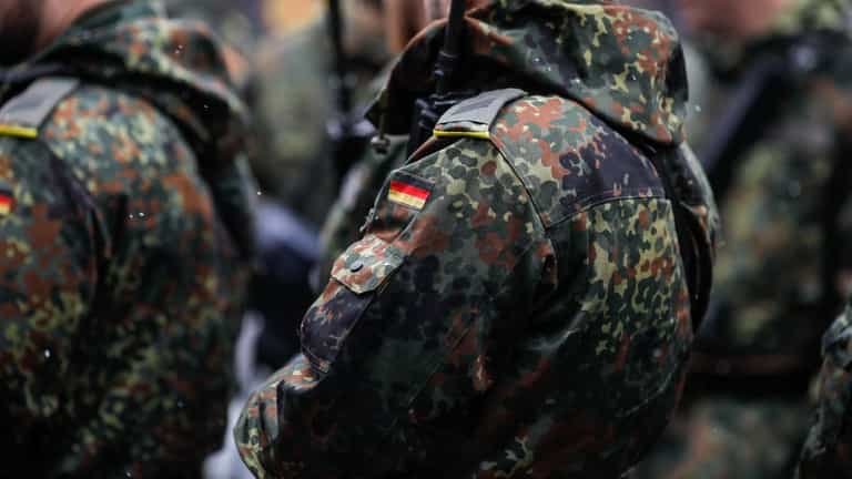Germany calls on all 18-year-old men to undergo military screening