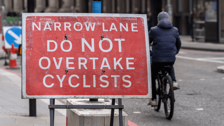 UK roads to be made narrower so cars can’t overtake cyclists
