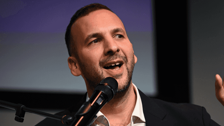 Zack Polanski’s Greens have ‘commanding lead’ among young people, poll shows