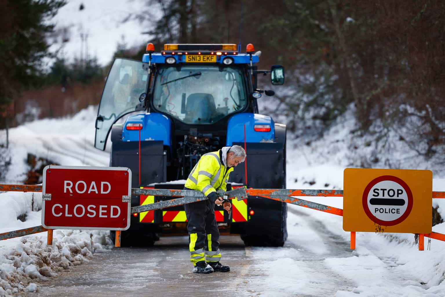 All areas in UK hit with weather warning as snowstorm approaches