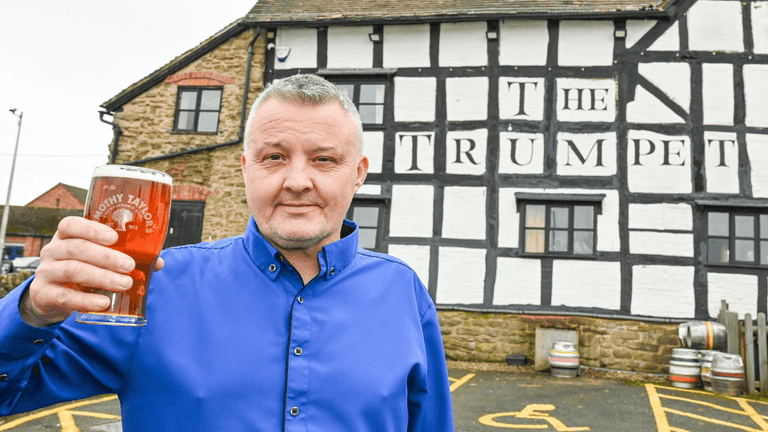 Pub landlord offers 5 per cent discount on pints bought with cash