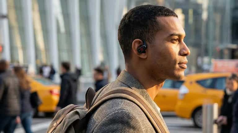 ‘Amazing’ earphones will translate other languages in real-time