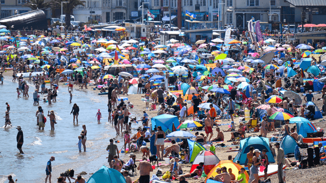 How hot is too hot to work under UK law as red weather warnings issued