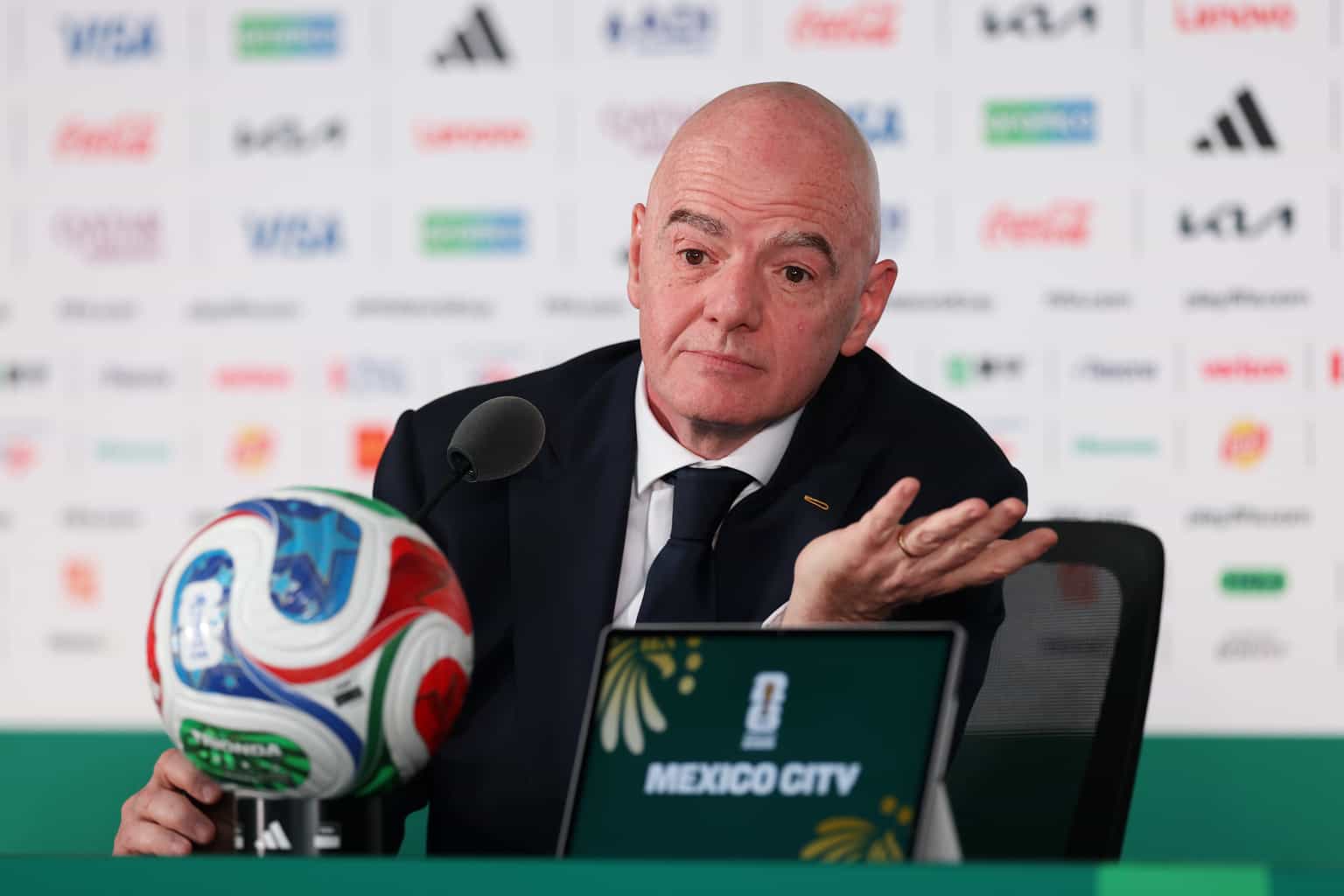 Infantino gives ultimatum to football governing bodies over World Cup sale plans