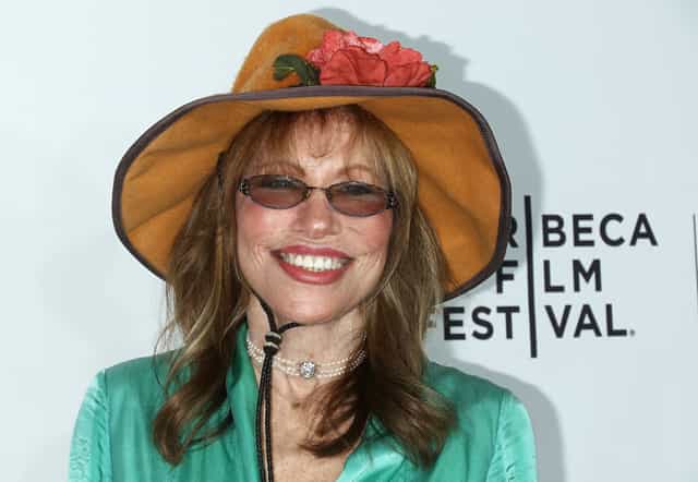 Carly Simon reveals Parkinson’s and cancer diagnosis
