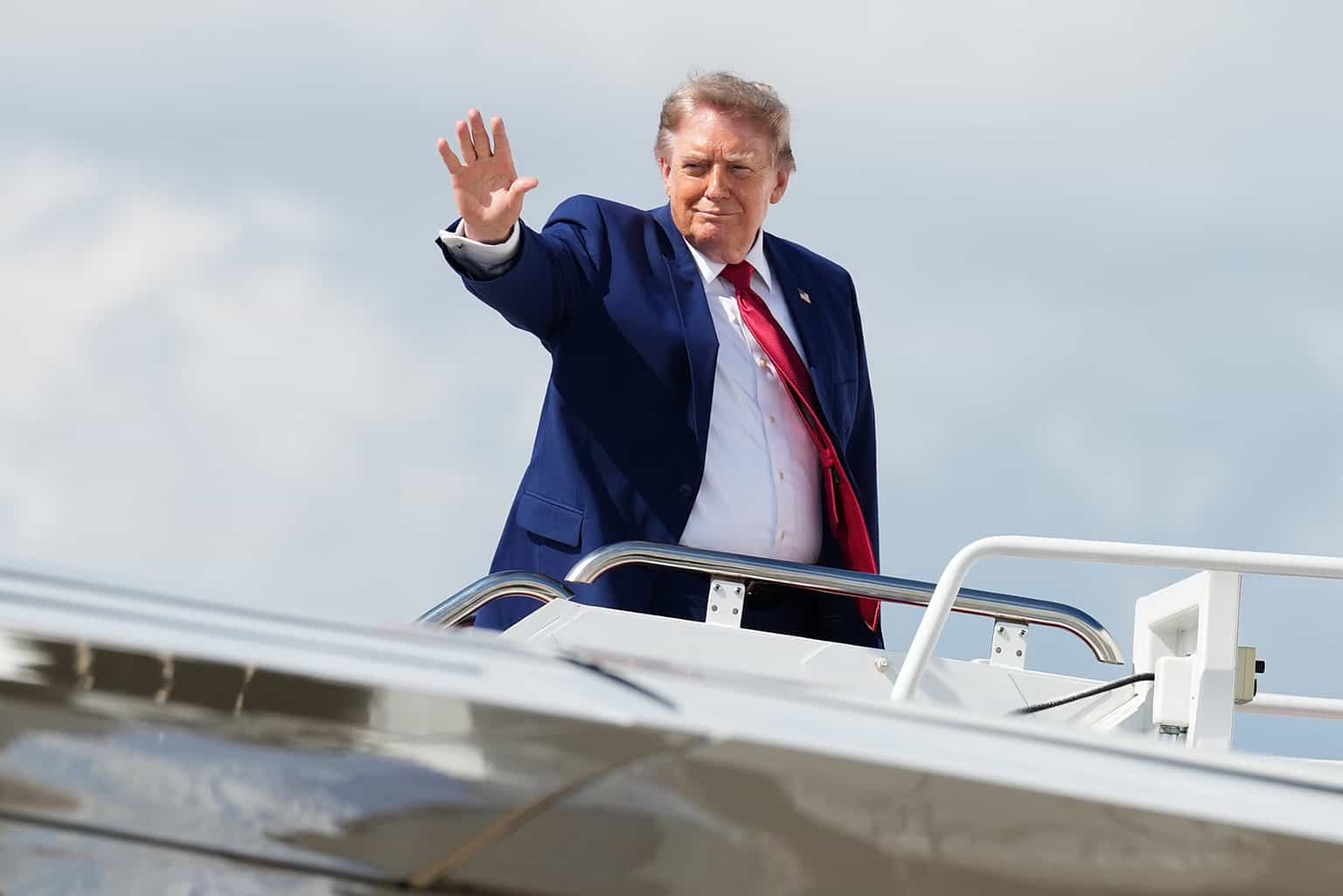 Donald Trump ‘forced to hide in catering cart’ in secret plane swap after assassination threat