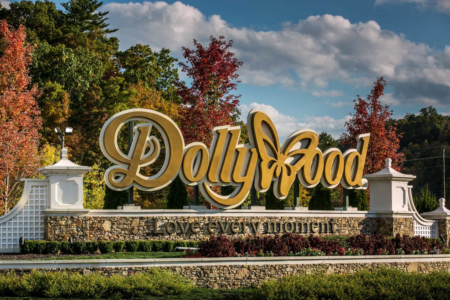 Dollywood will stay open because Dolly Parton asked it to