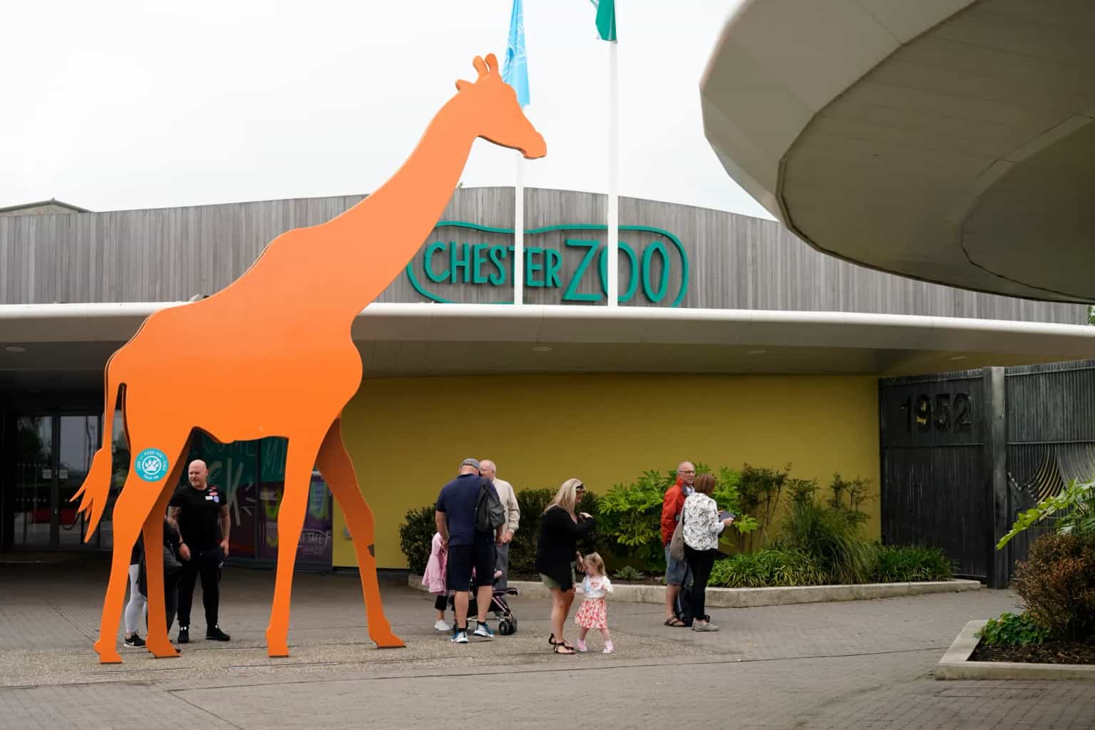 UK zoo offered ‘child predator tour’ in ticket promotion
