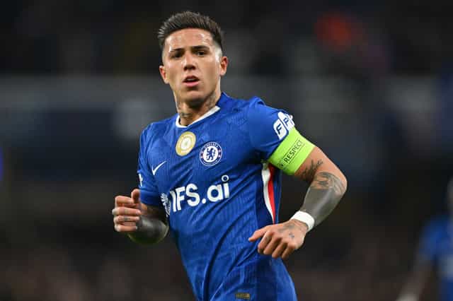Enzo Fernandez: Man City open talks with Chelsea over £120m move