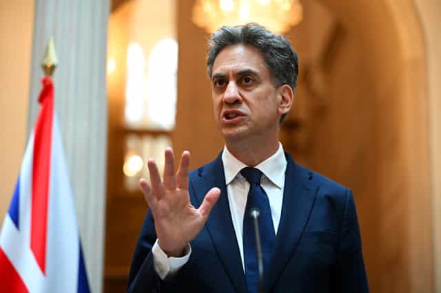 Ed Miliband says Israeli settlers are committing ‘ethnic cleansing’ in West Bank