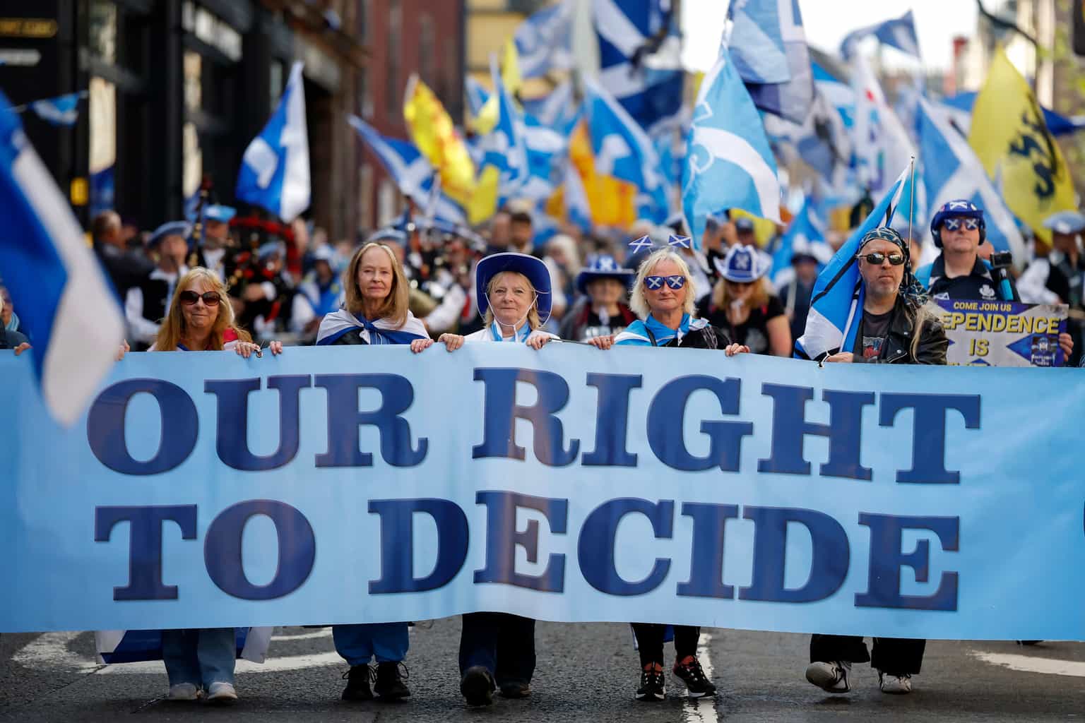If the Union came to an end, would England be the winners, losers, or both?