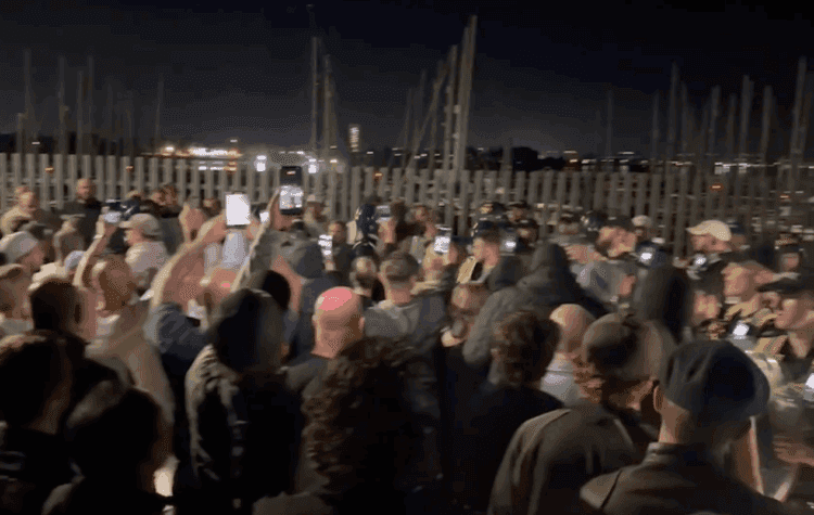 Government slams ‘thuggish’ anti-migrant protestors in Portsmouth