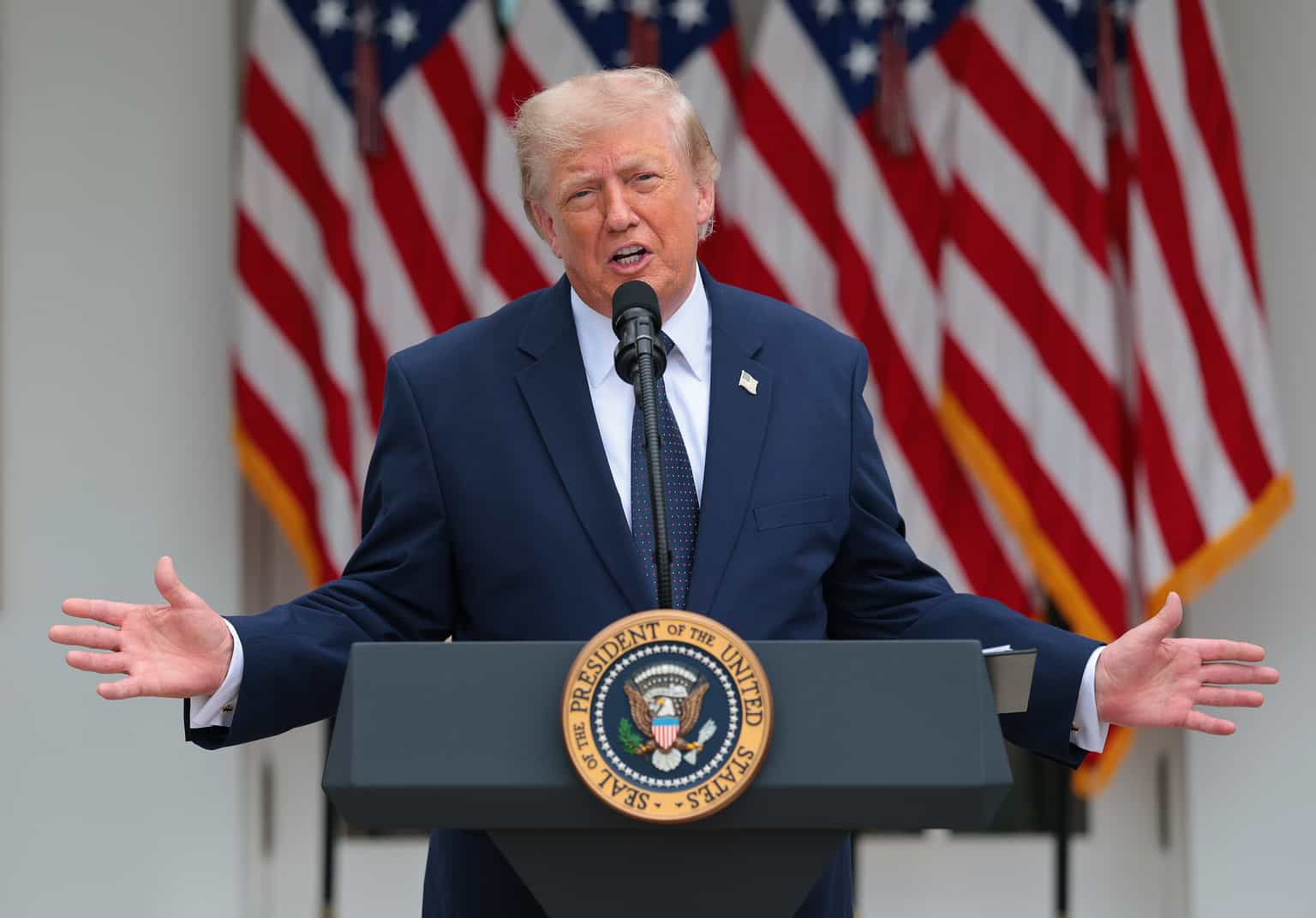 Donald Trump ‘to quit within weeks and hand presidency to JD Vance’, according to expert