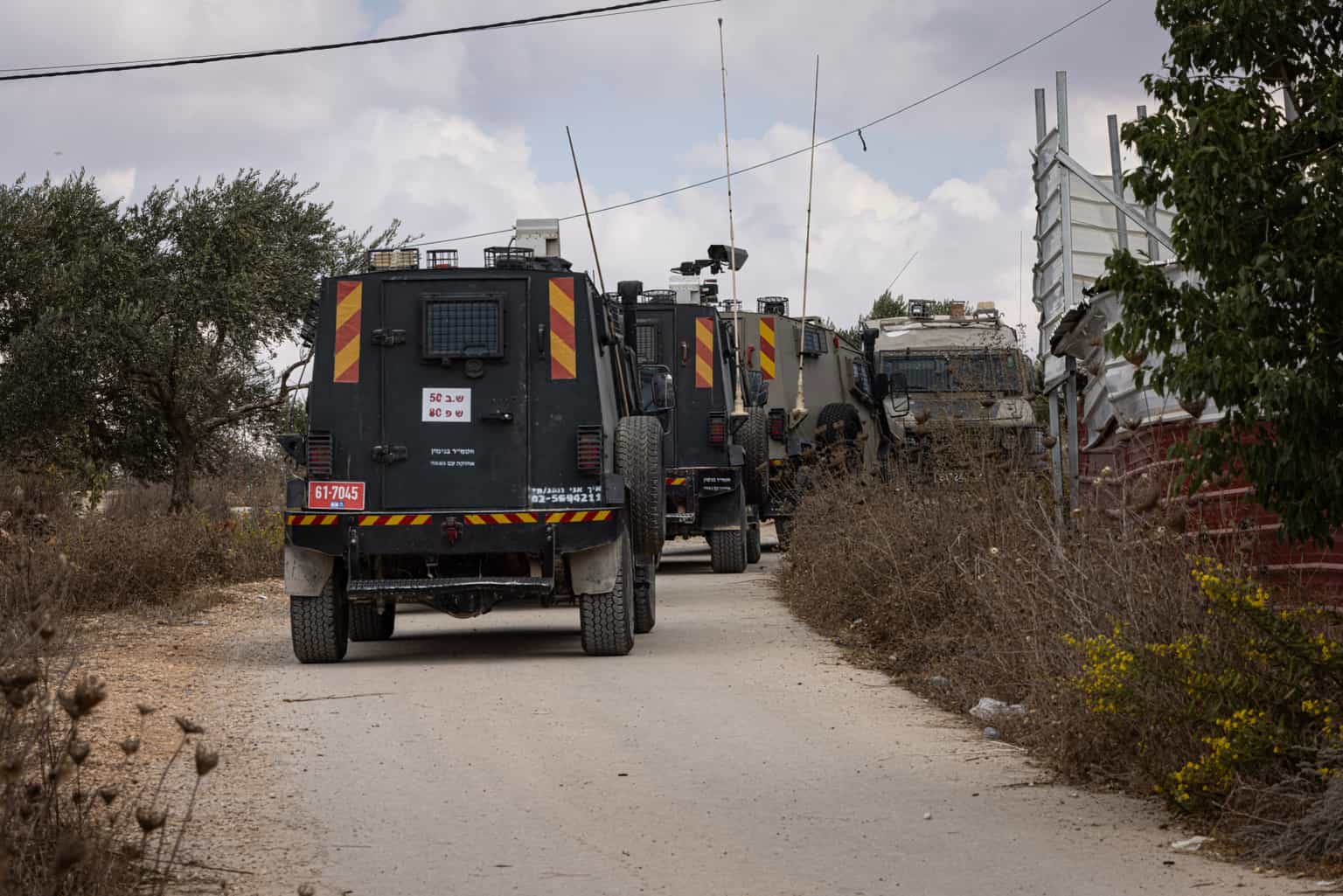 Israel orders army to prepare to fully close West Bank