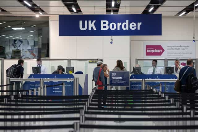 Contactless border tech ends passport scans at UK airports