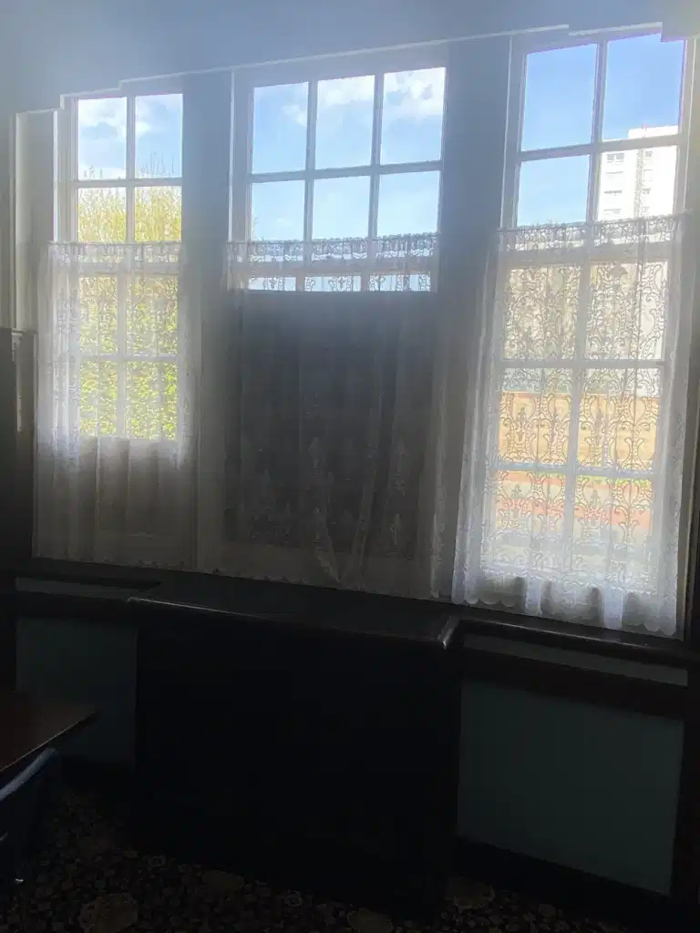 Brick thrown through window of pub at centre of golli*** doll controversy